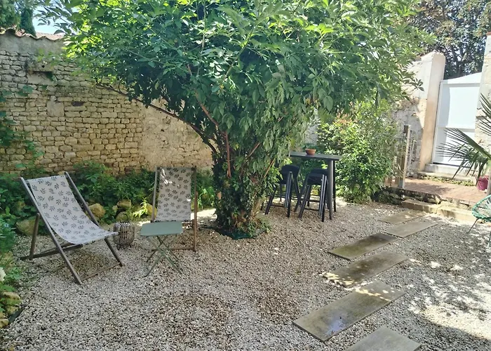 2 A 4 Personnes Dompierre-sur-Mer